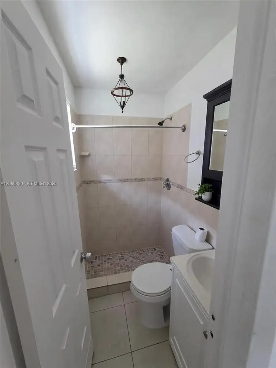 5731 Flagler St # 3, Hollywood FL 33023 photo 4