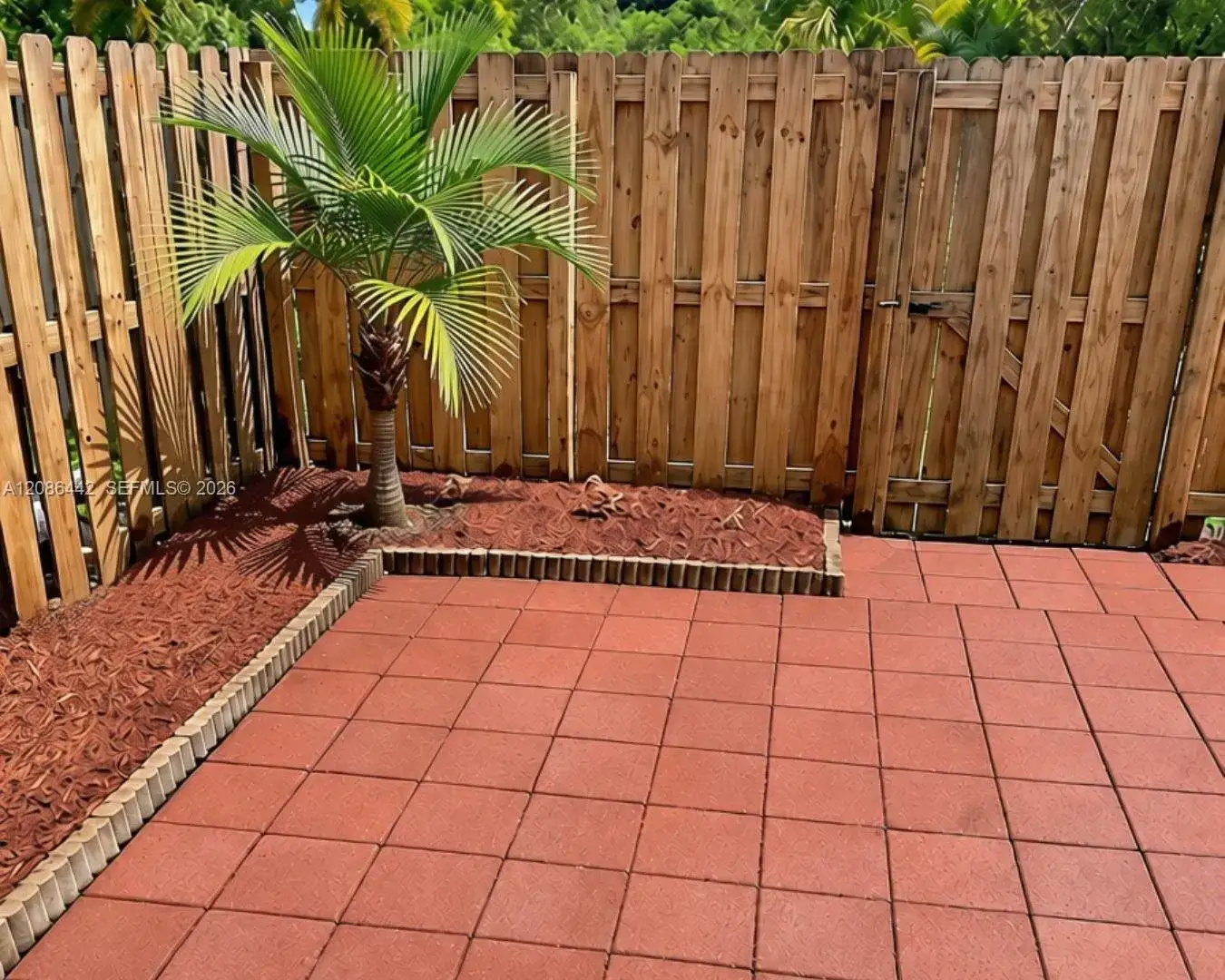 353 NE 37th Pl, Homestead FL 33033 photo 5