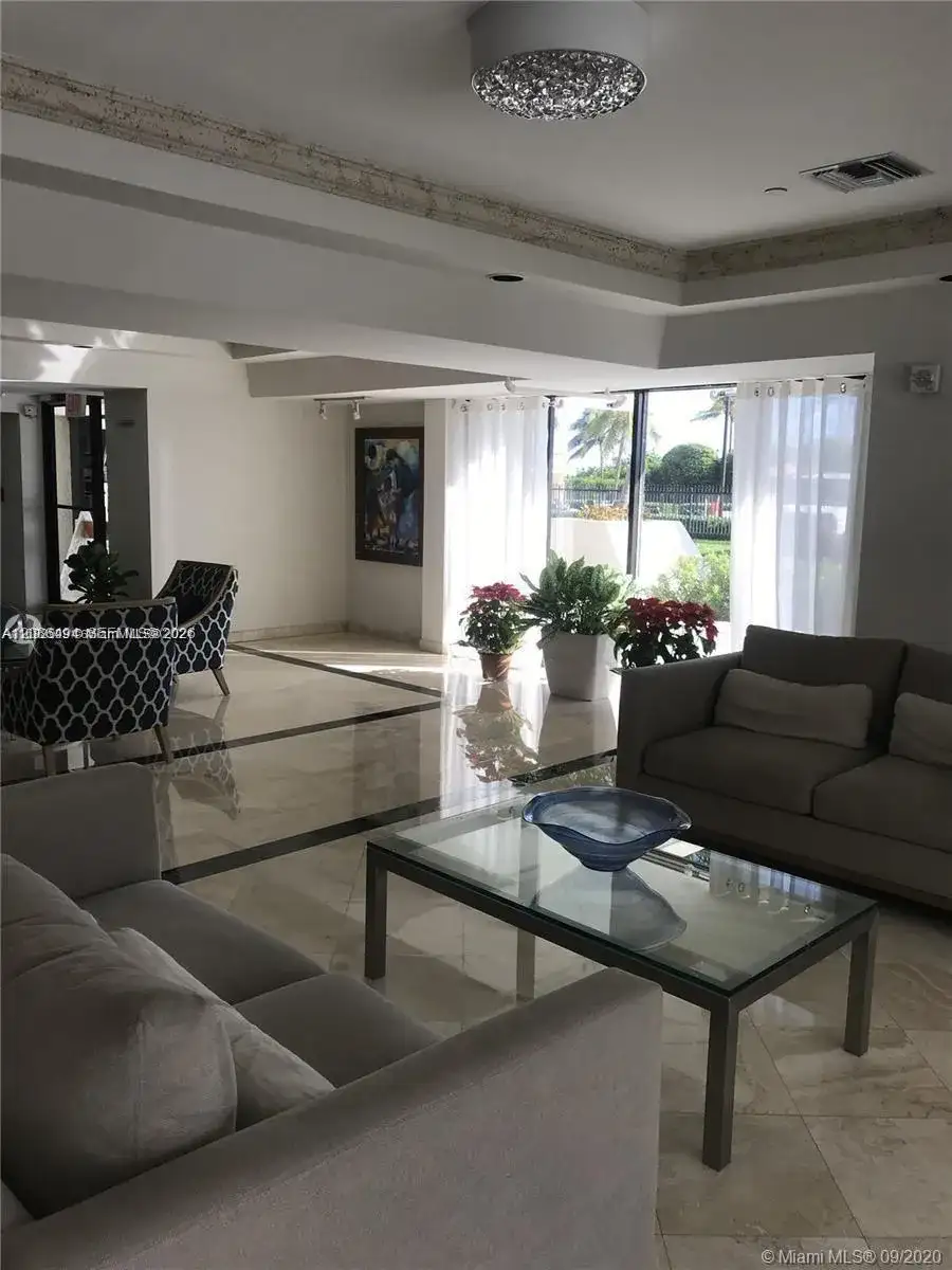 2625 Collins Ave # 302, Miami Beach FL 33140 photo 4