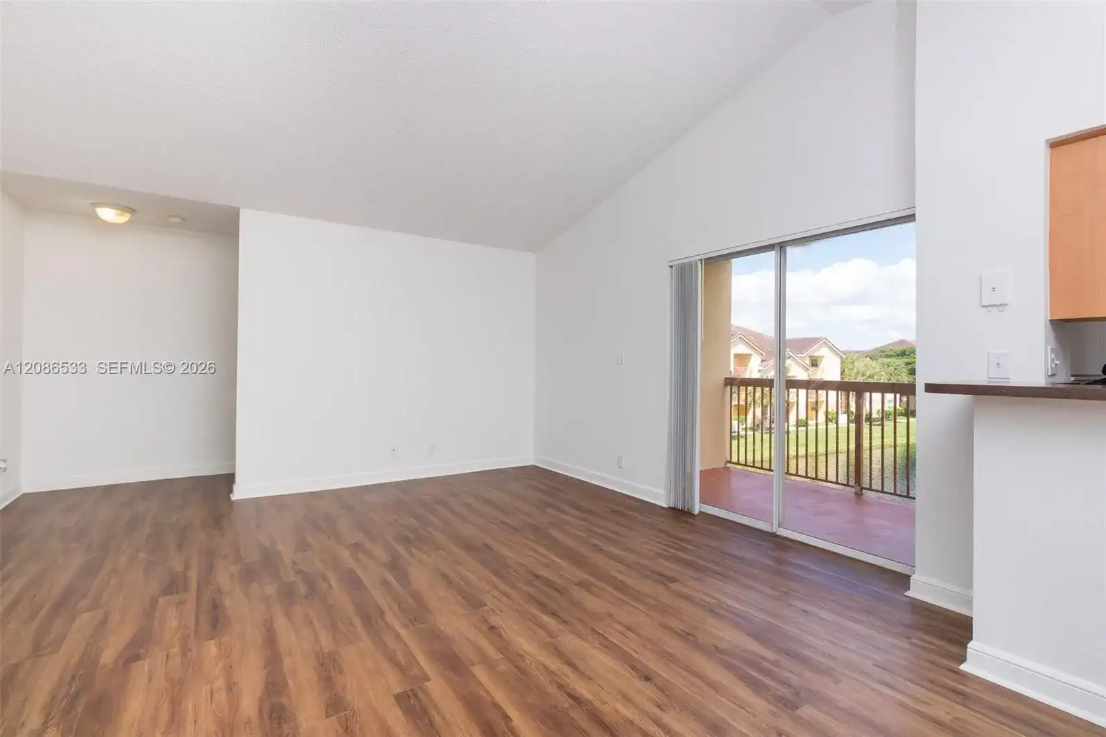 7680 Westwood Dr # 831, Tamarac FL 33321 photo 3