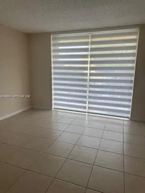 9310 Fontainebleau Blvd # 312, Miami FL 33172 photo 3