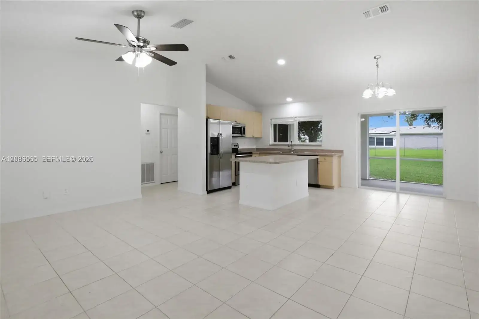 1668 SE Nancy Ln, Port St. Lucie FL 34983 photo 4
