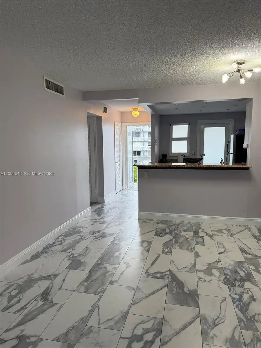 320 NE 12th Ave # 506, Hallandale Beach FL 33009 photo 2