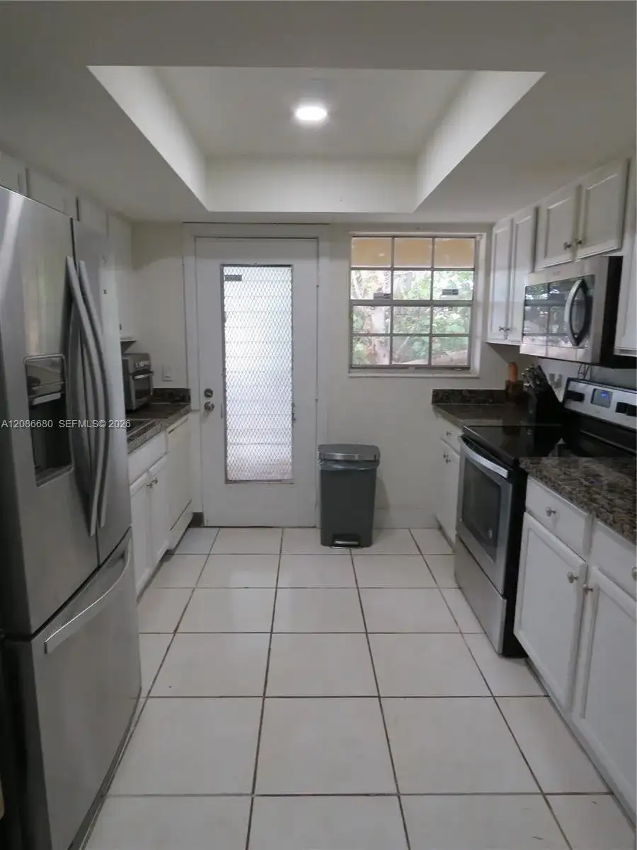 11840 NE 19th Dr # 26, North Miami FL 33181 photo 5