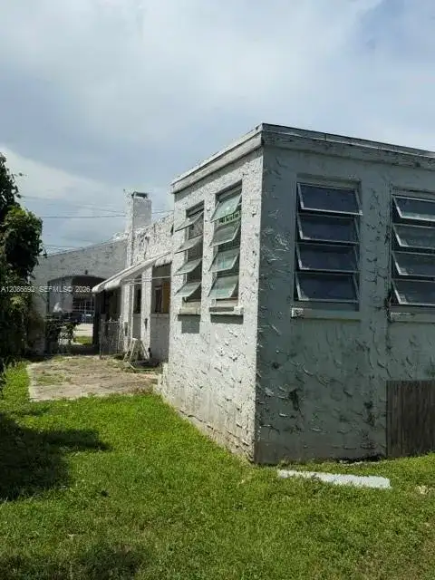 3322 SW 9th St, Miami FL 33135 photo 4