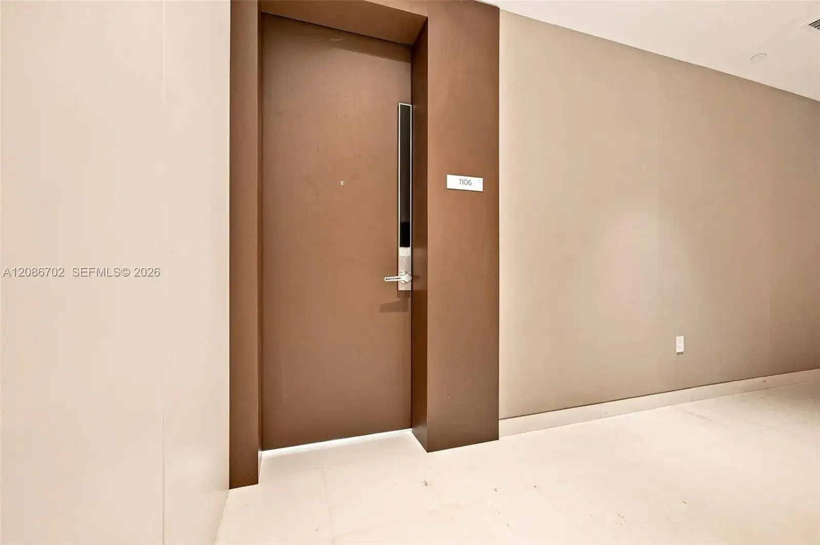 300 Biscayne Blvd Way # 1106, Miami FL 33131 photo 2