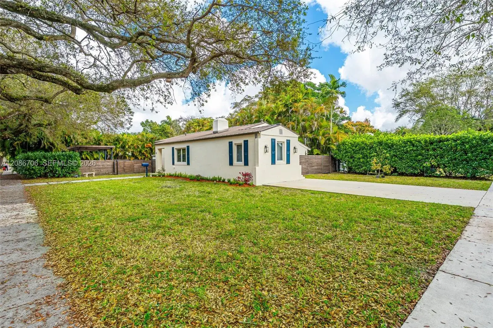 295 De Leon Dr, Miami Springs FL 33166 photo 4