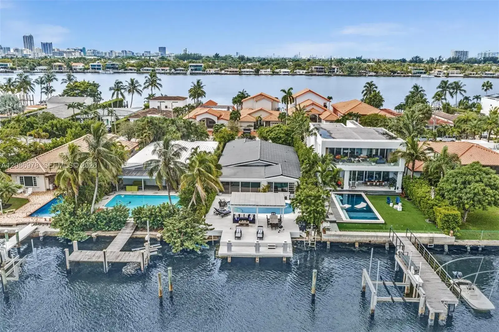 1405 Stillwater Dr, Miami Beach FL 33141 photo 3