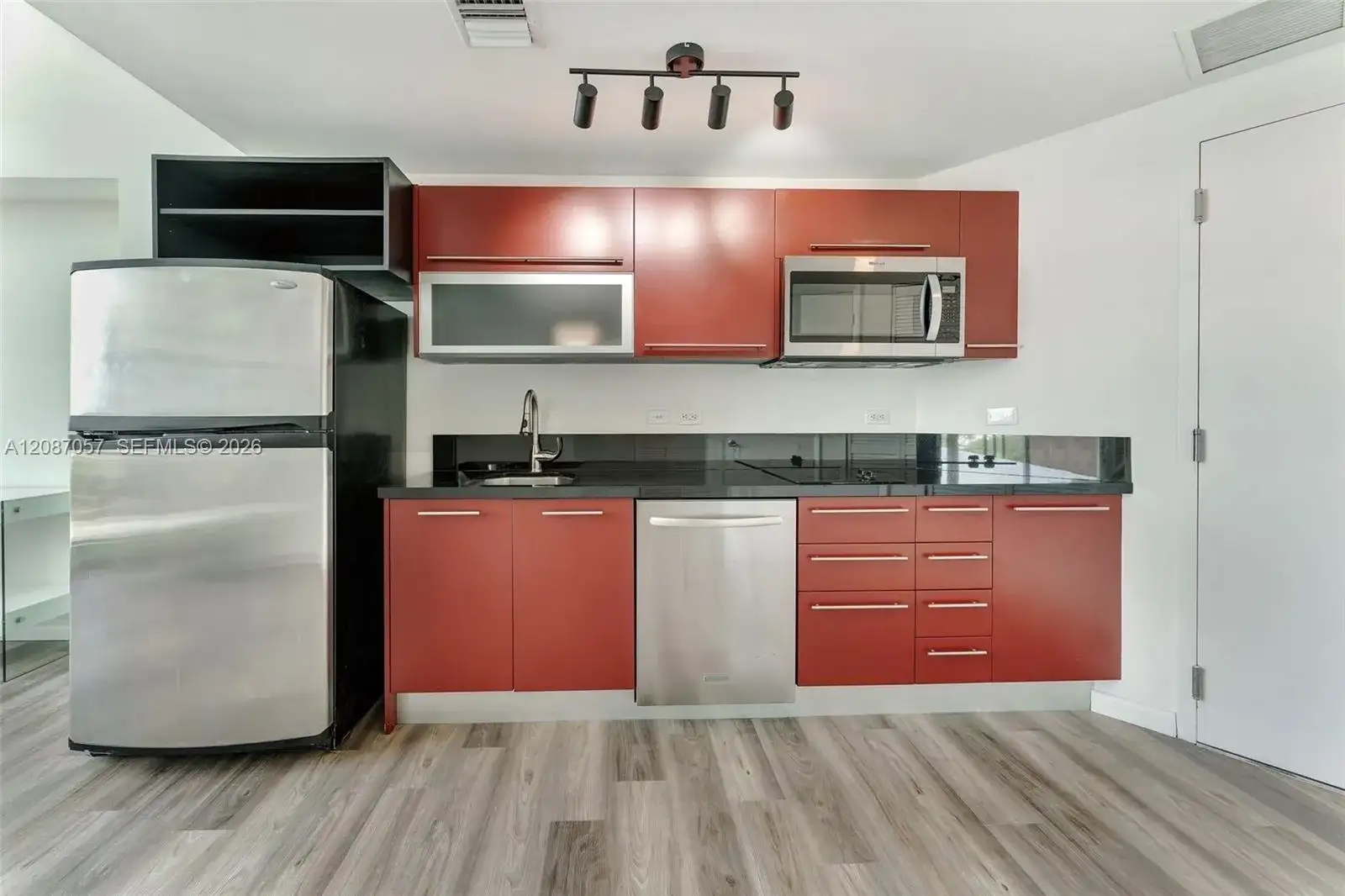 253 NE 2nd St # 630, Miami FL 33132 photo 5