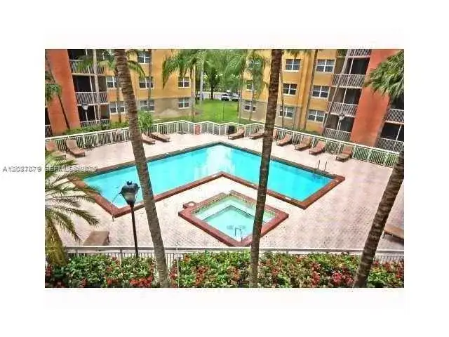 8245 Lake Dr # 104, Doral FL 33166 photo 5