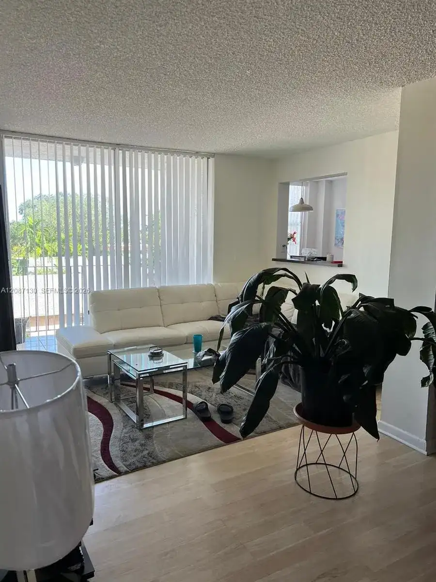 12105 NE 6th Ave # 403, North Miami FL 33161 photo 2