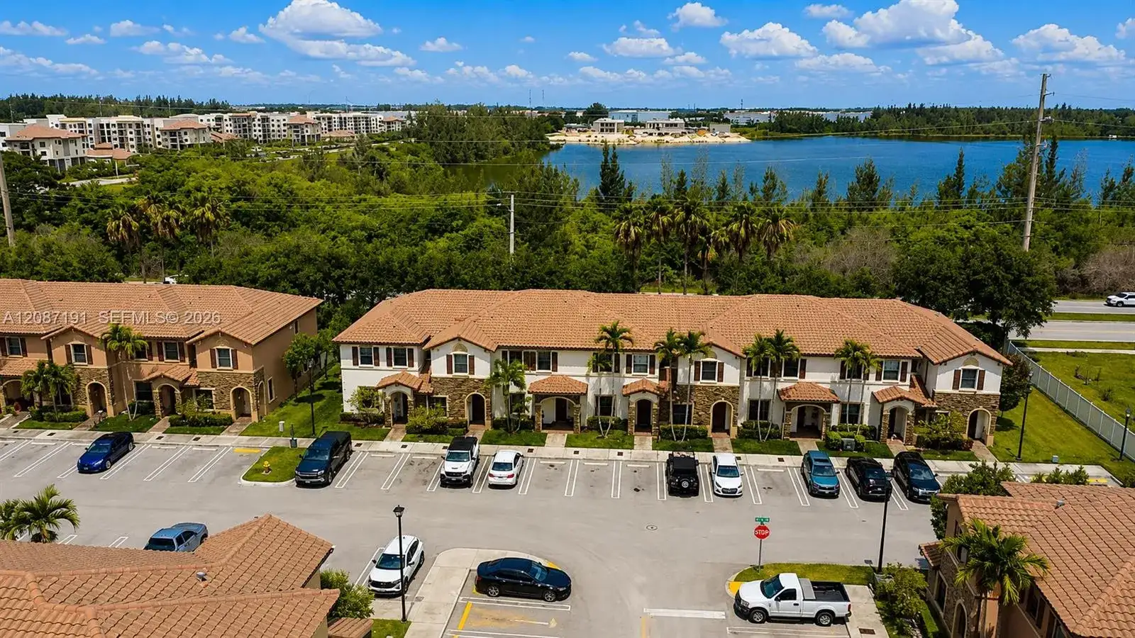 8954 W 35th Way, Hialeah FL 33018 photo 3