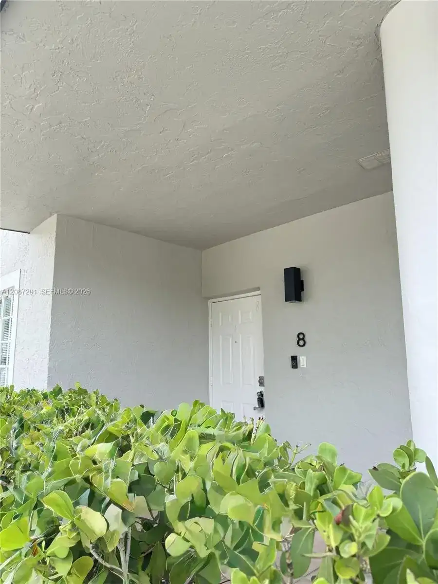 11810 NE 19th Dr # 8, North Miami FL 33181 photo 3