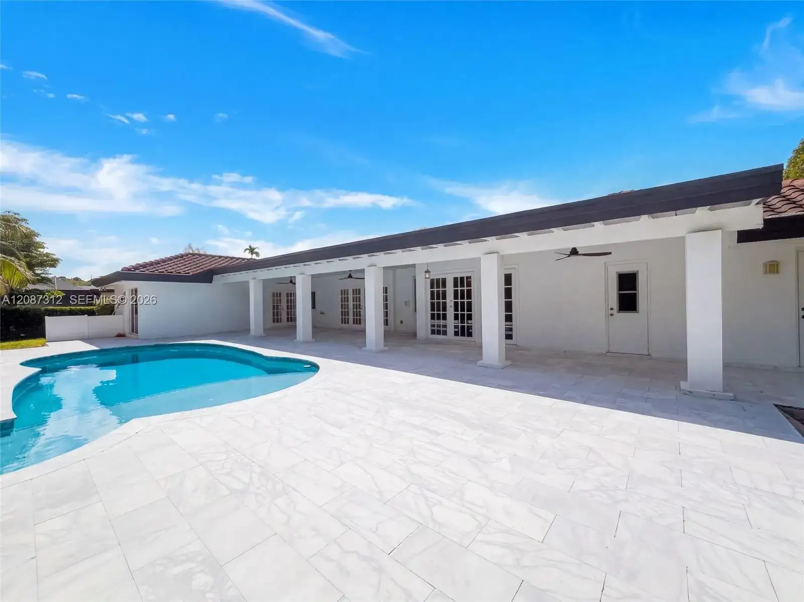 7745 SW 183rd Ter, Palmetto Bay FL 33157 photo 2