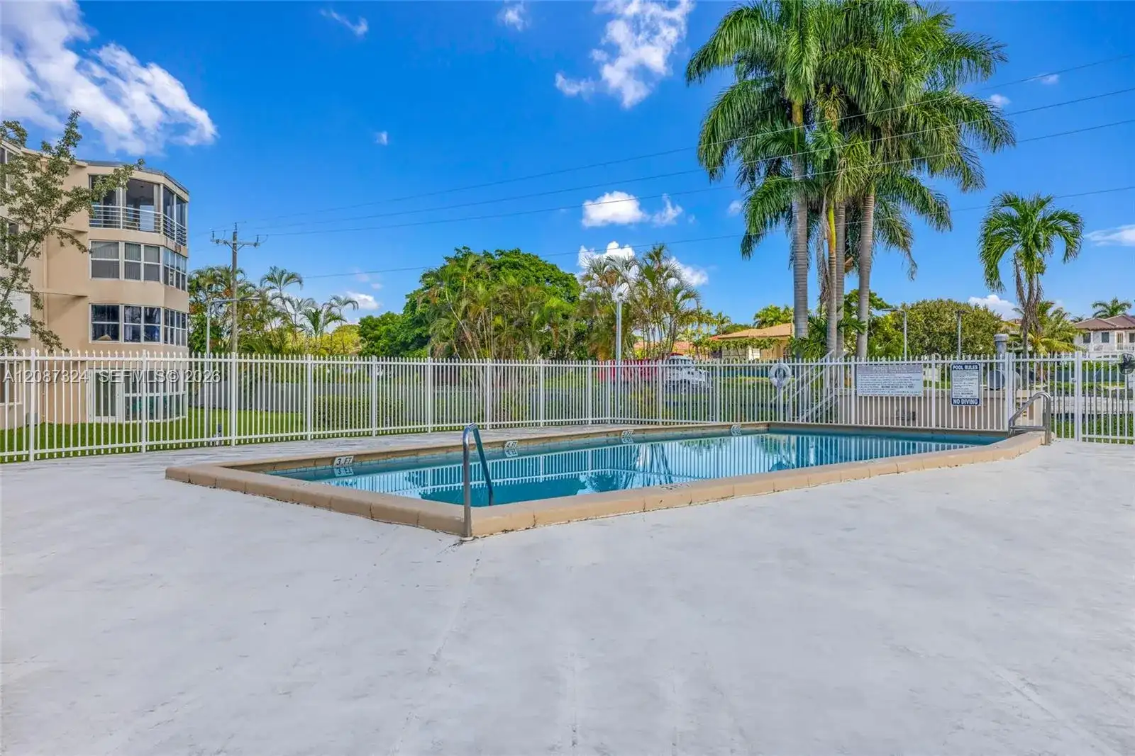 1401 NE 191st St # D107, Miami FL 33179 photo 2
