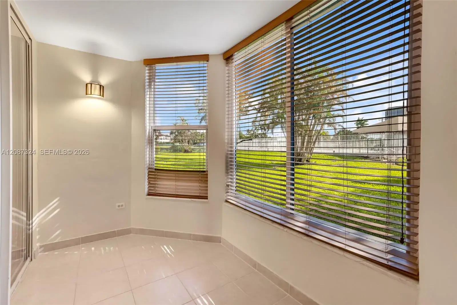1401 NE 191st St # D107, Miami FL 33179 photo 3