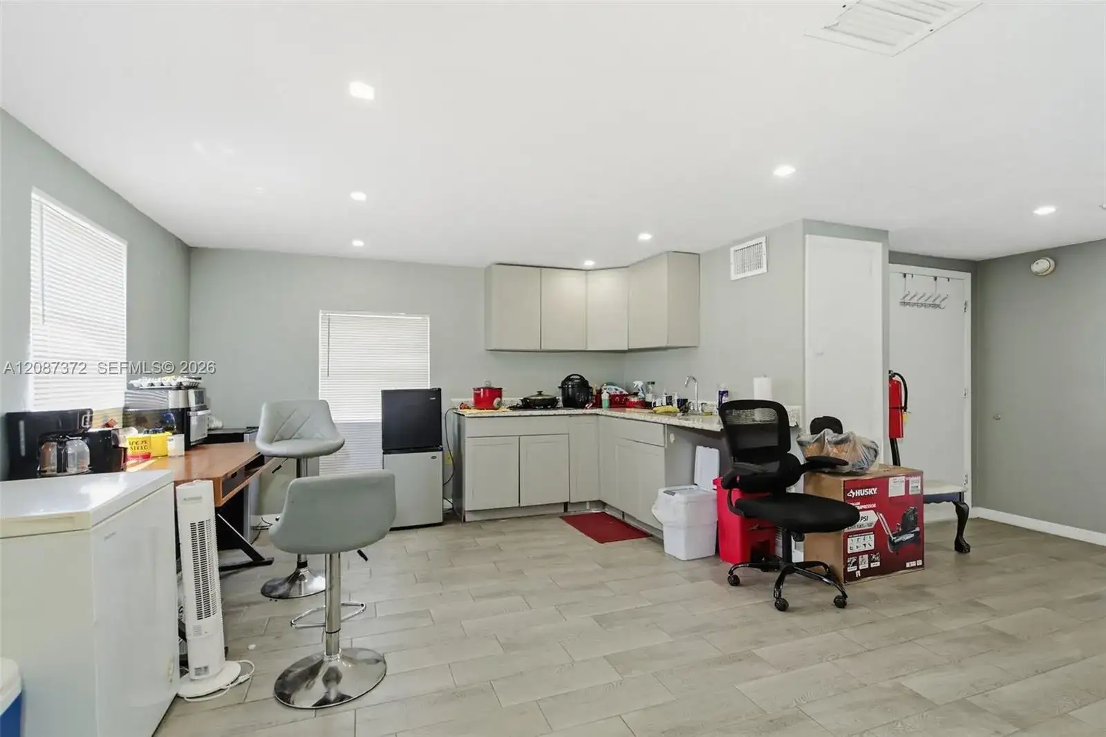 600 Ring Rd, Orlando FL 32811 photo 5