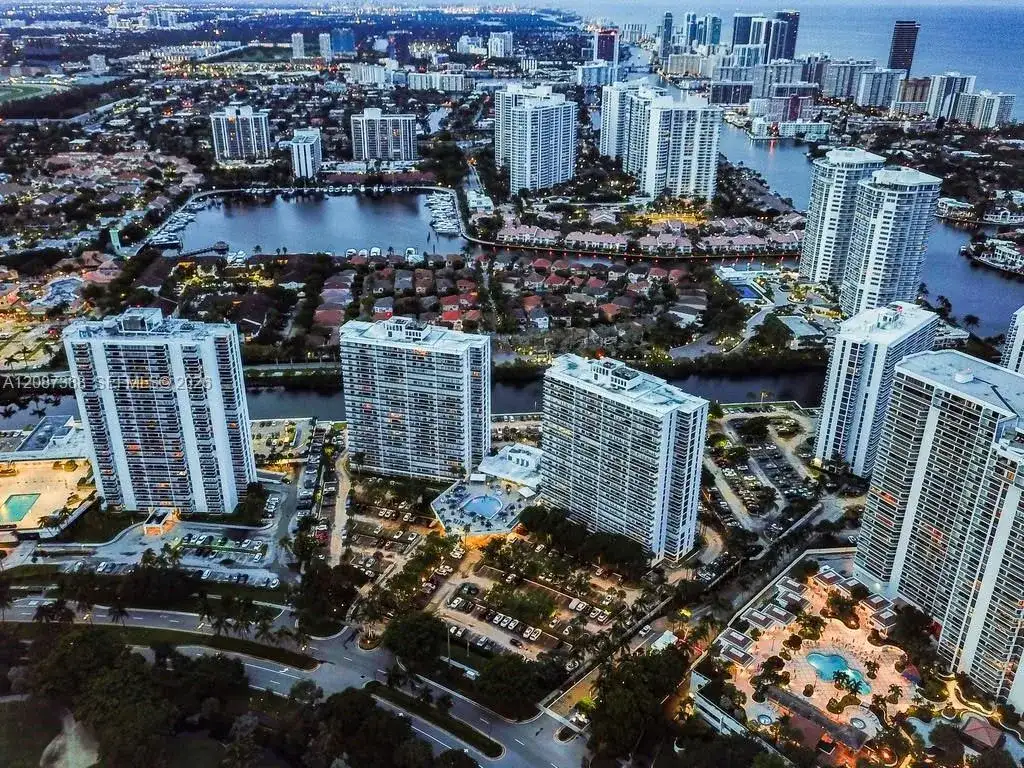 3701 N Country Club Dr # 1807, Aventura FL 33180 photo 2