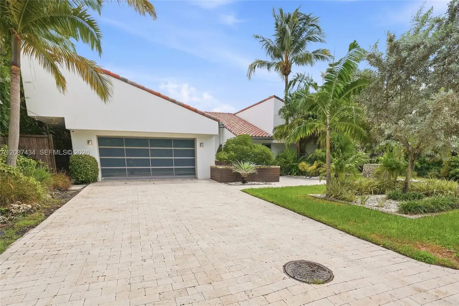 3360 NE 165th St, North Miami Beach FL 33160 photo 4