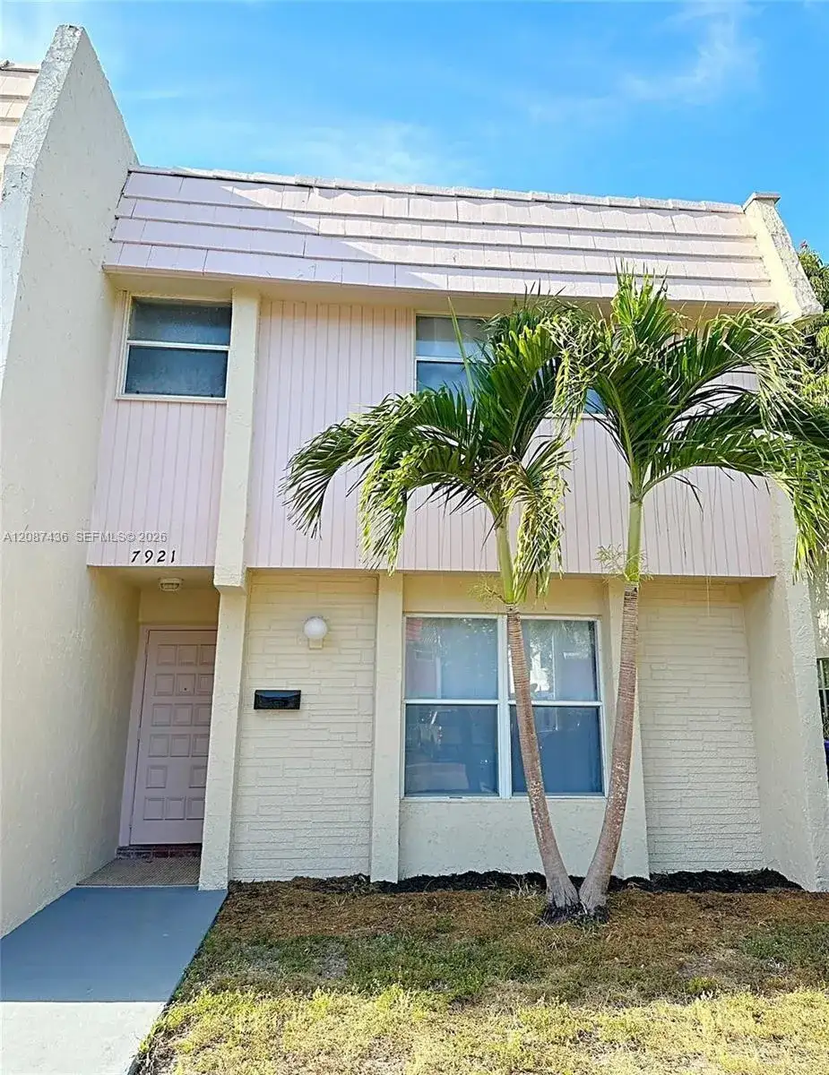 7921 SW 9th St, North Lauderdale FL 33068 photo 2