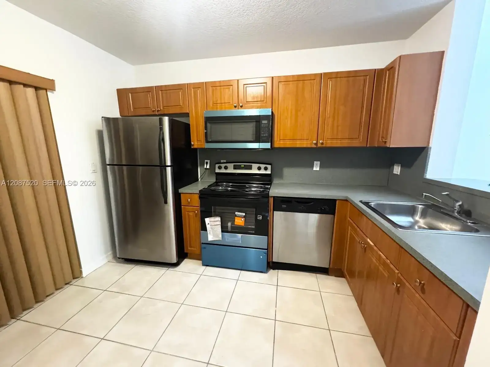 6676 SW 115th Ct # 410, Miami FL 33173 photo 4