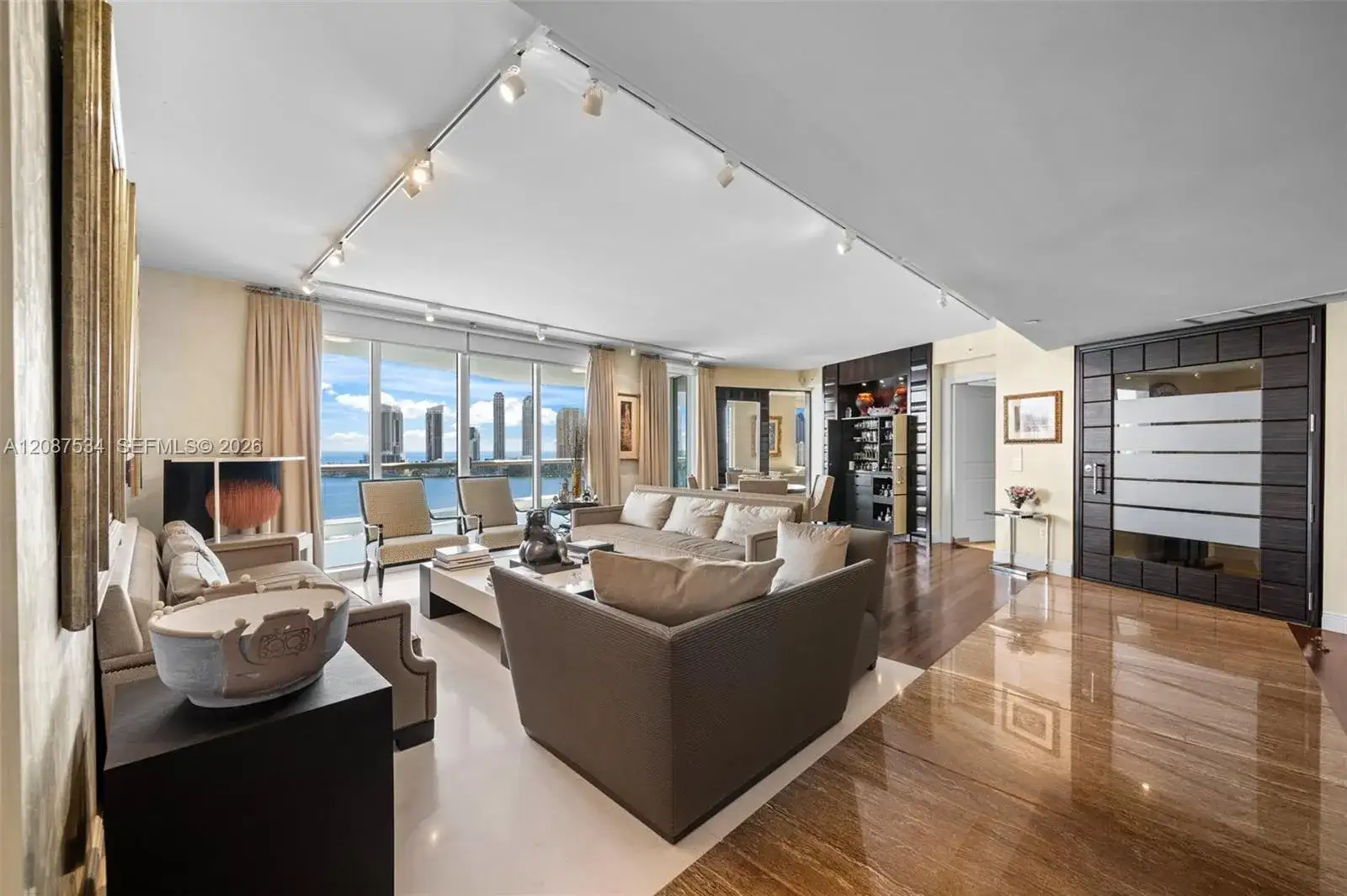6000 Island Blvd # 1703, Aventura FL 33160 photo 2