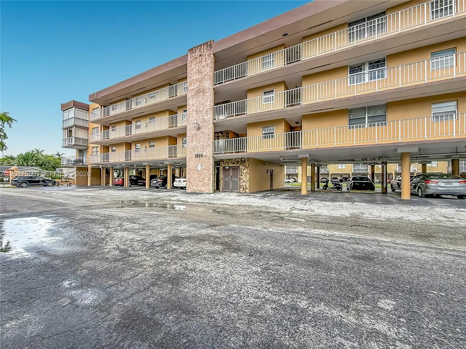 1600 Tallwood Ave # 204, Hollywood FL 33021 photo 5