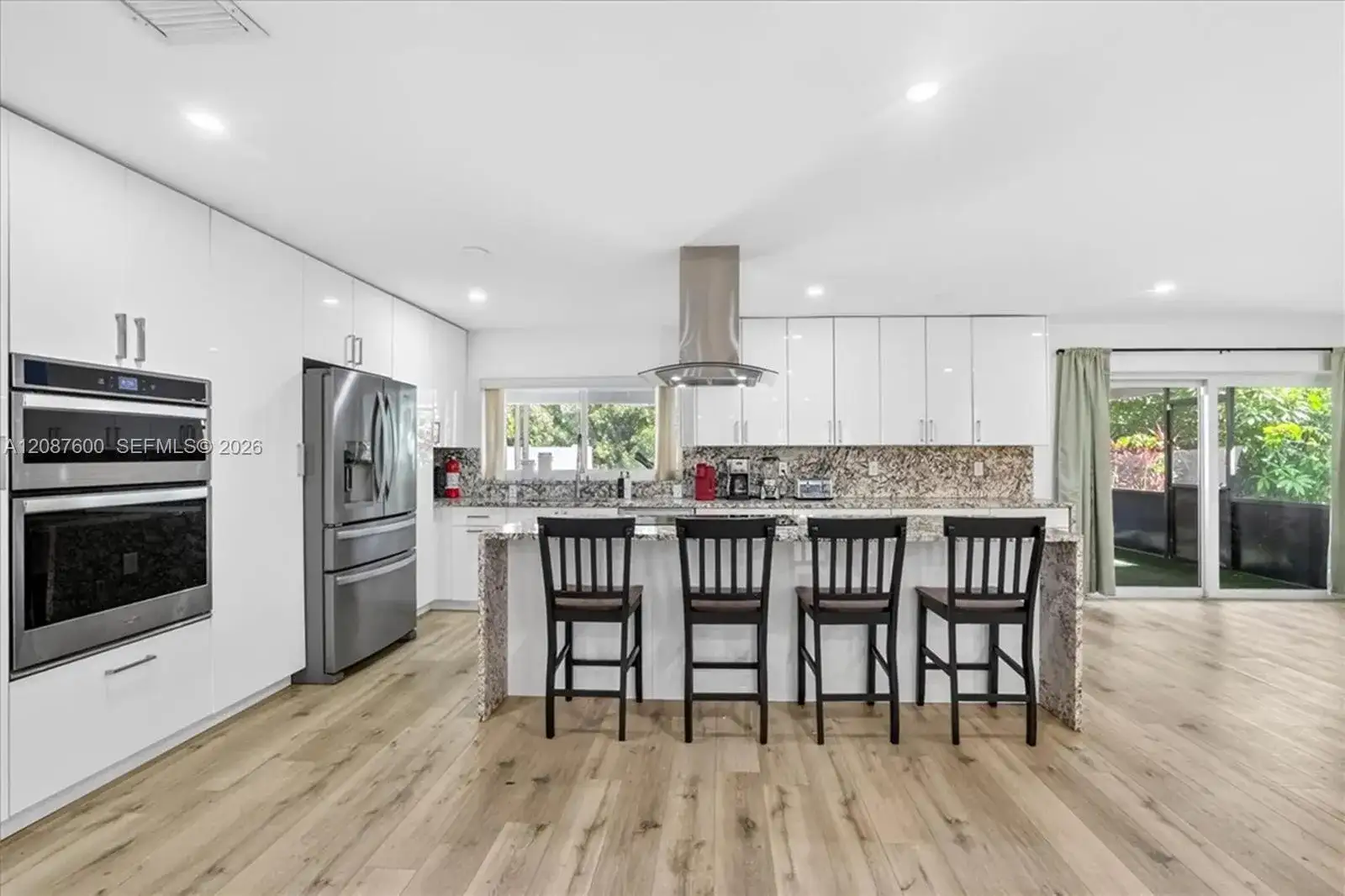 3211 Calle Largo Dr, Hollywood FL 33021 photo 3