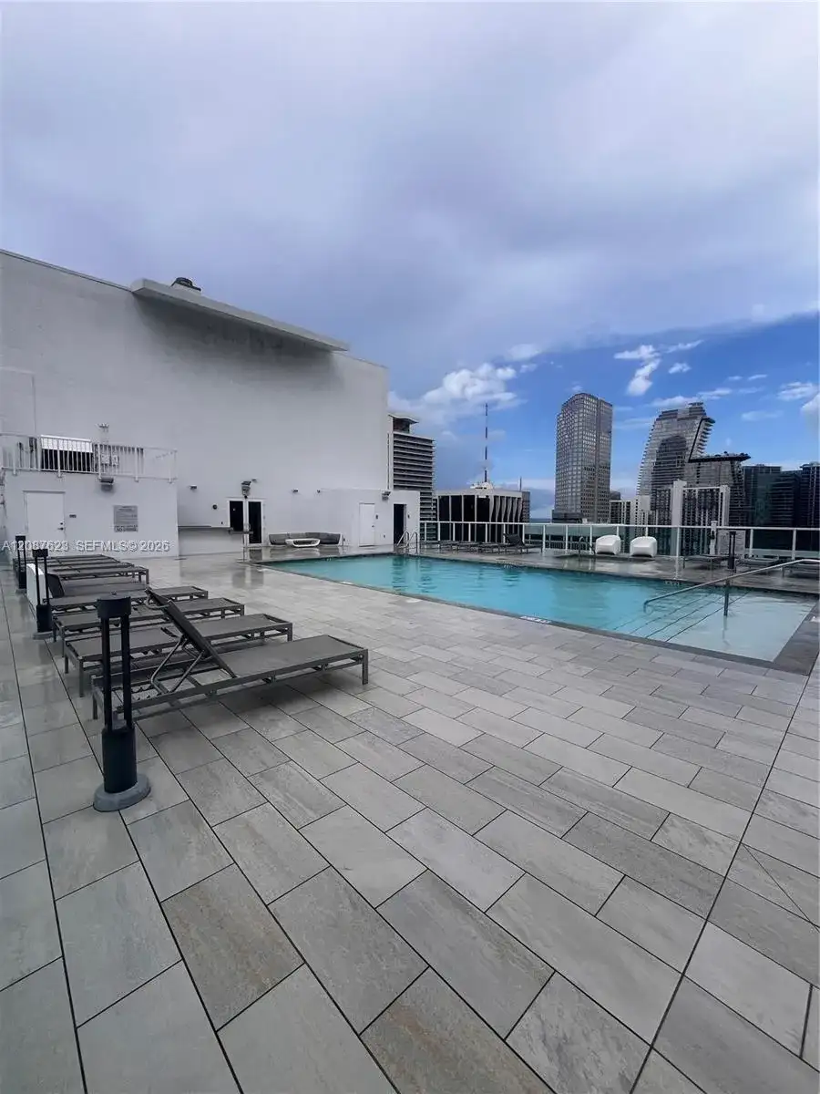 133 NE 2nd Ave # 2301, Miami FL 33132 photo 2
