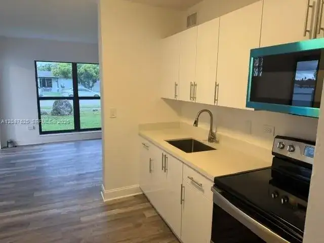 14810 Lincoln Dr, Homestead FL 33033 photo 5