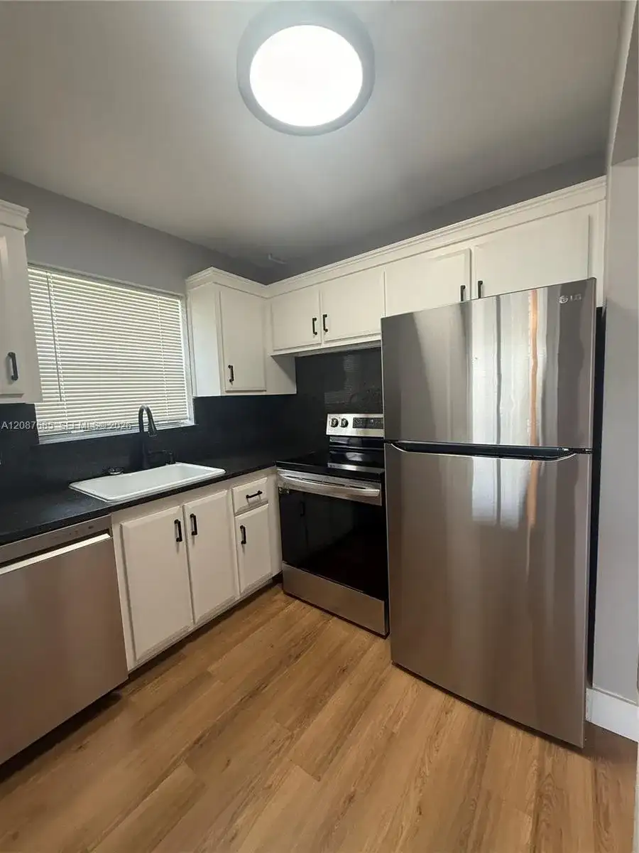21 Windsor B # 21, West Palm Beach FL 33417 photo 4