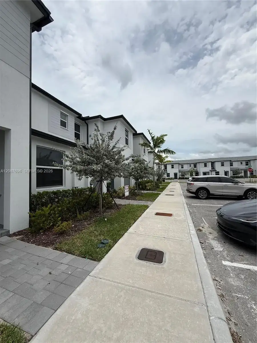 35757 SW 178th Pl # 35757, Homestead FL 33034 photo 3
