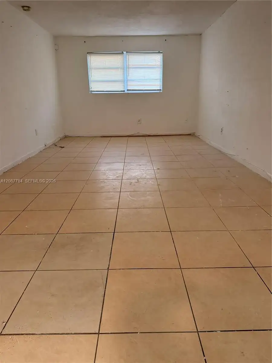 770 NE 128th St # 304, North Miami FL 33161 photo 4