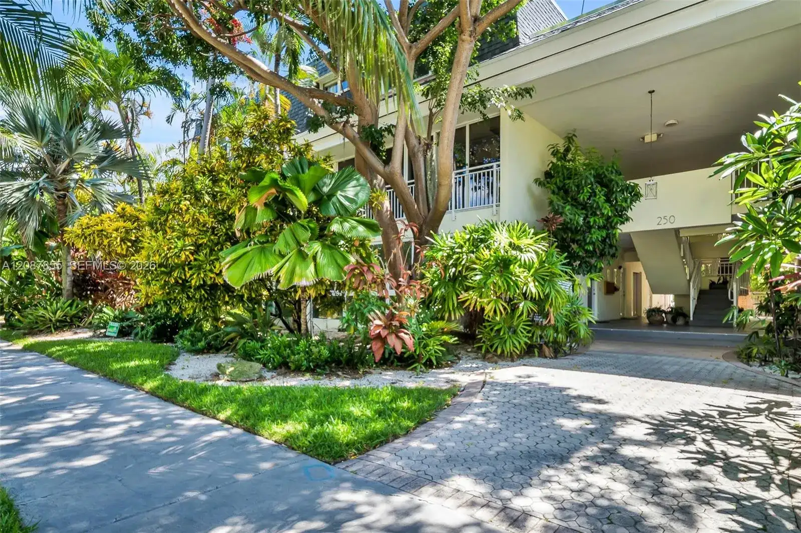 260 Sunrise Dr # D, Key Biscayne FL 33149 photo 2
