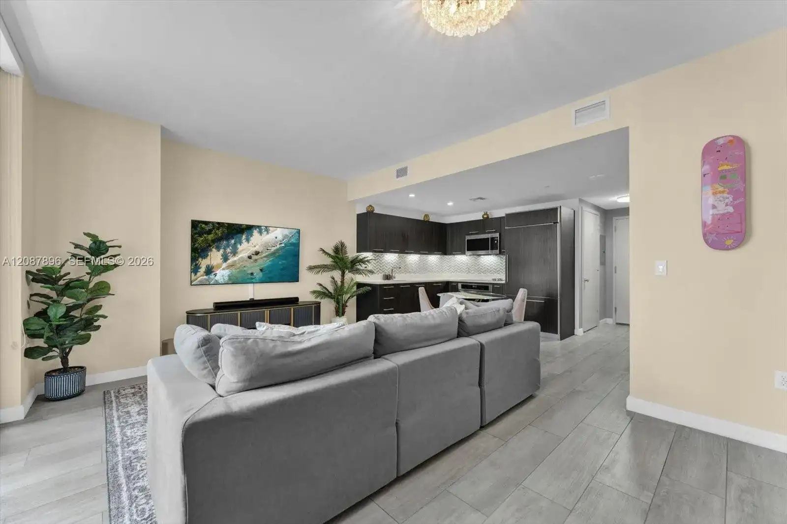 45 SW 9th St # 1002, Miami FL 33130 photo 3