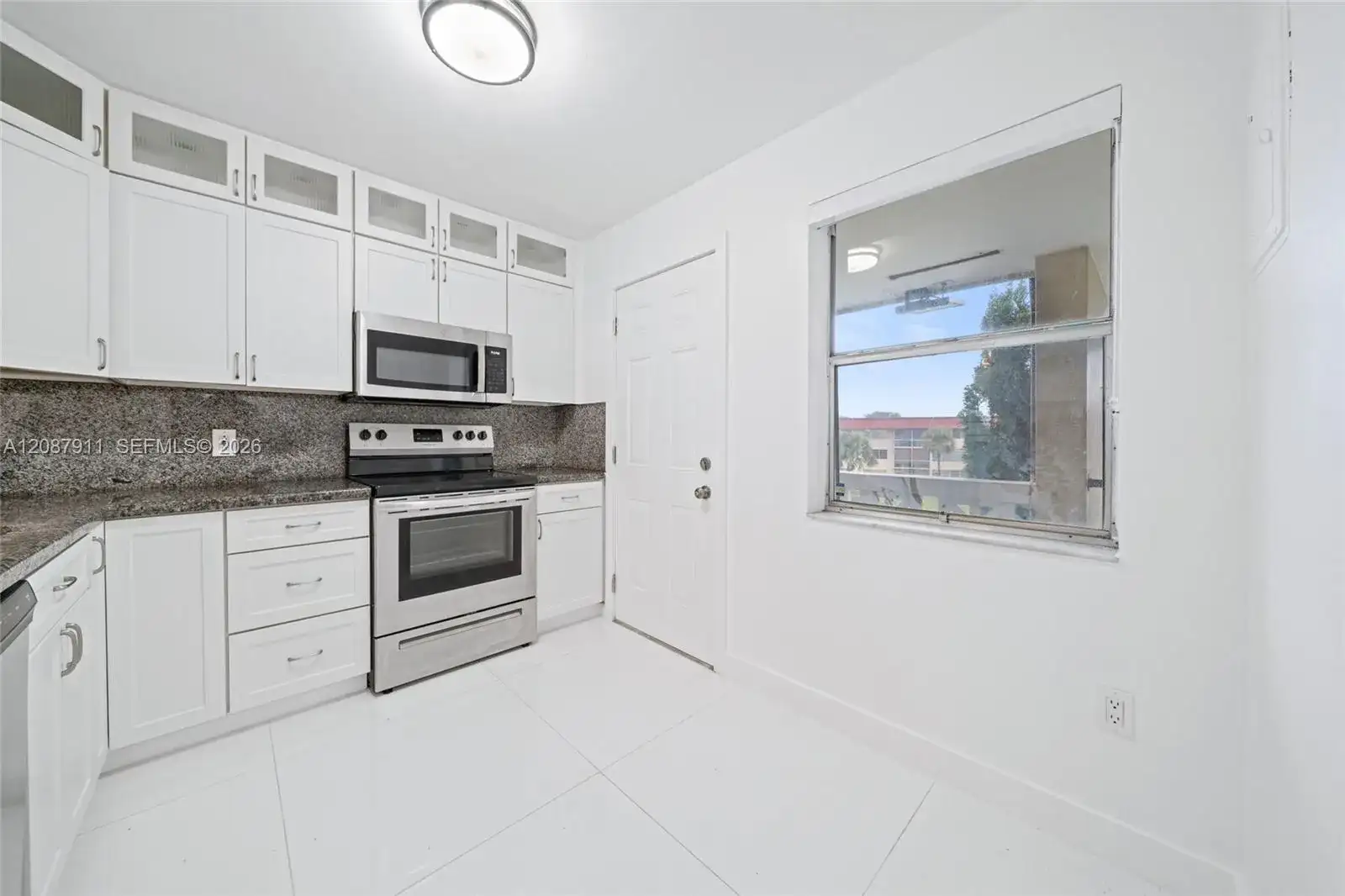 18900 NE 14th Ave # D308, Miami FL 33179 photo 3