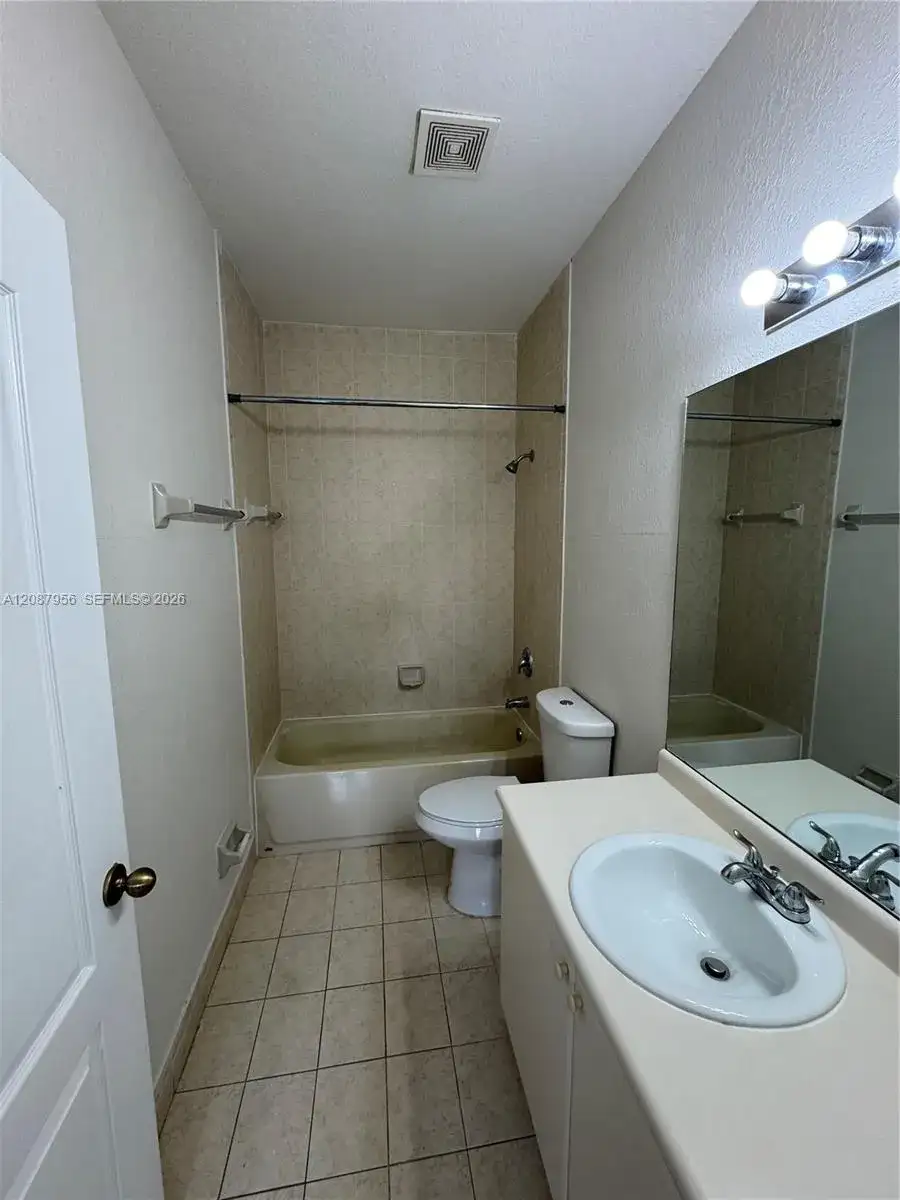 1536 SE 25th St # 202, Homestead FL 33035 photo 5
