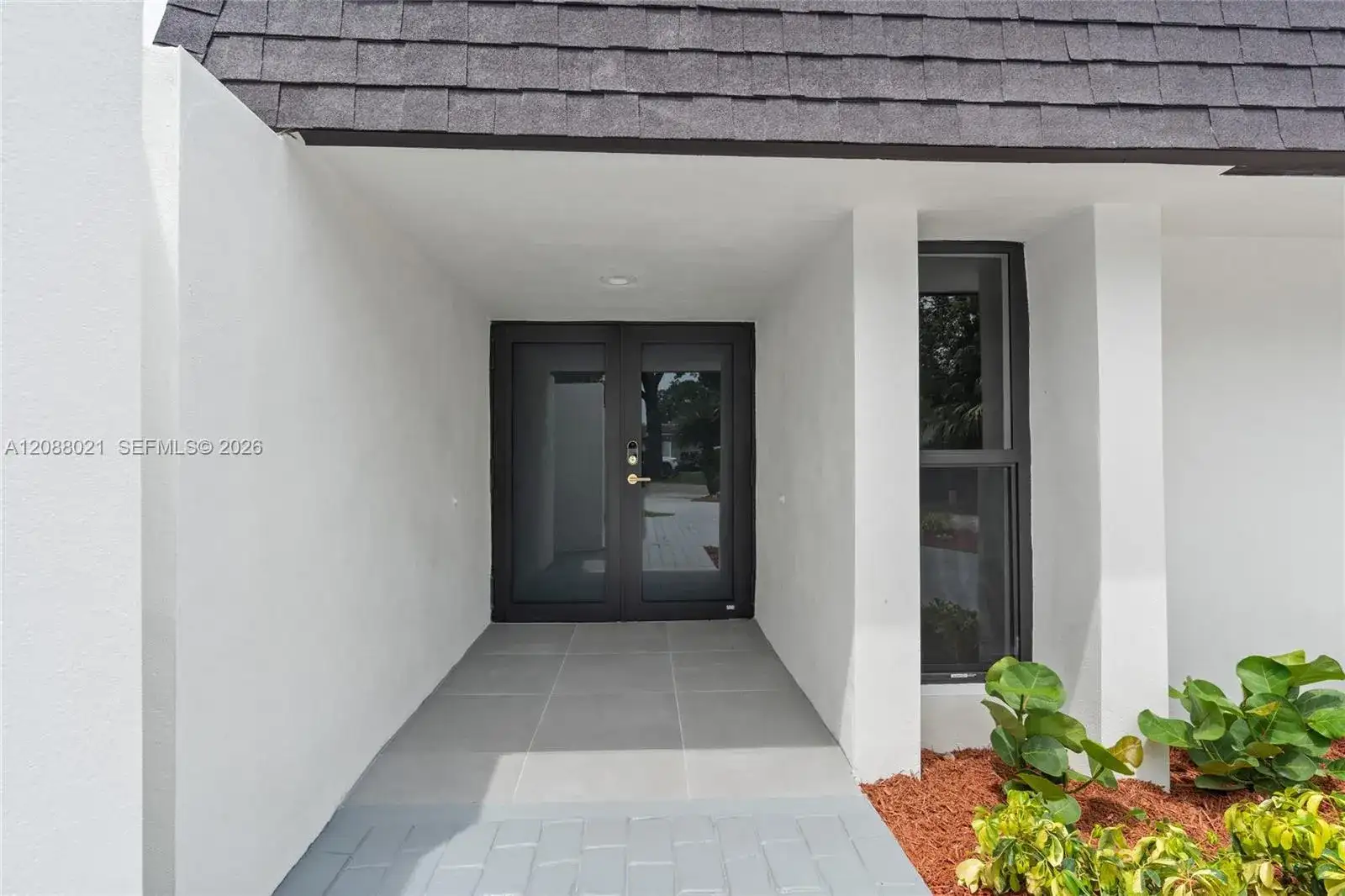 4705 Bayberry Ln, Tamarac FL 33319 photo 3