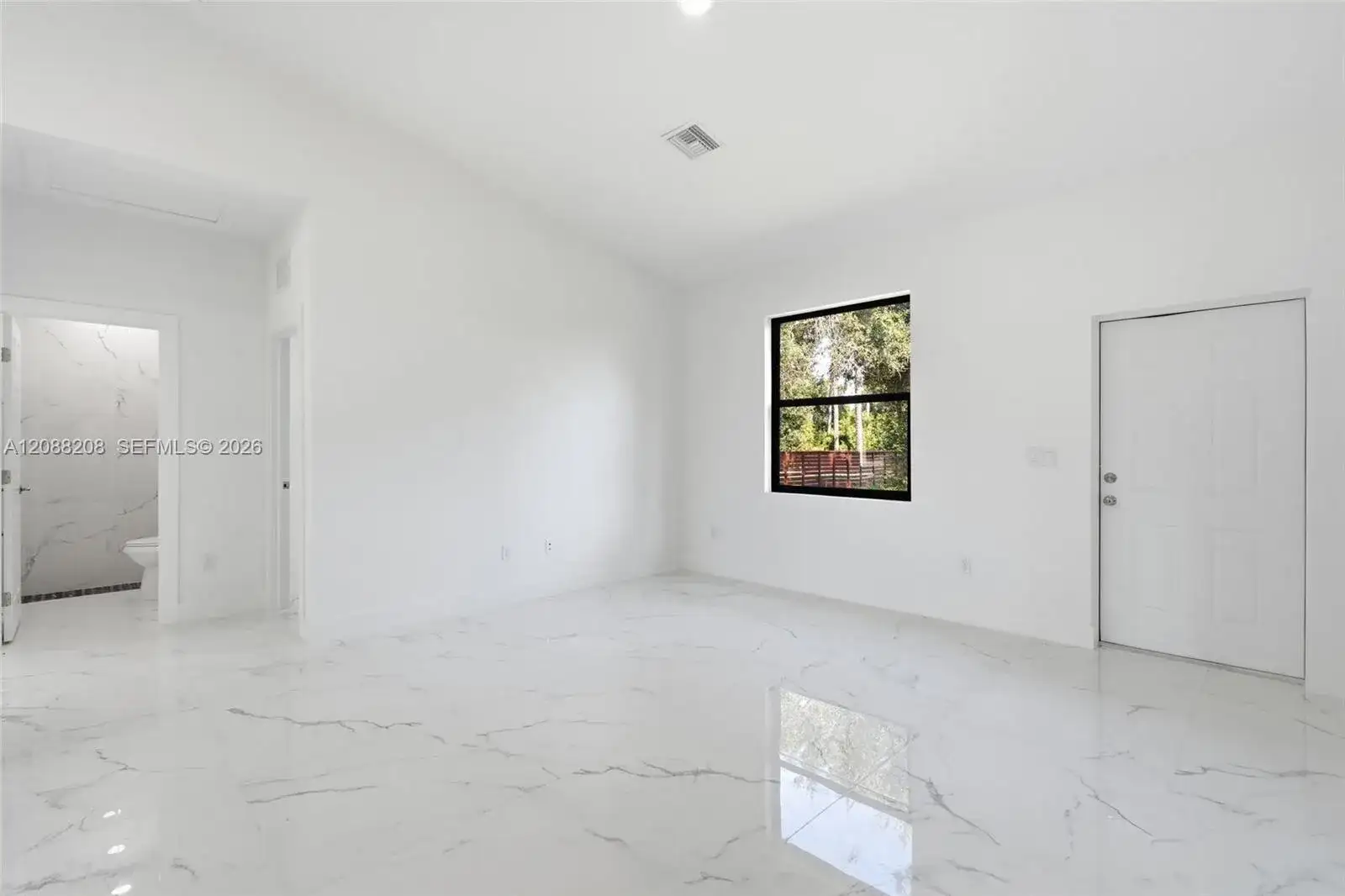 149 Dutch Loop, La Belle FL 33935 photo 3