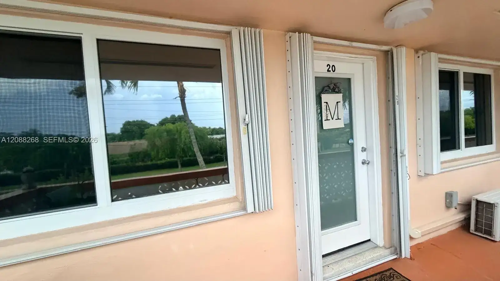 1030 SW 11 St # M20, Hallandale Beach FL 33009 photo 2