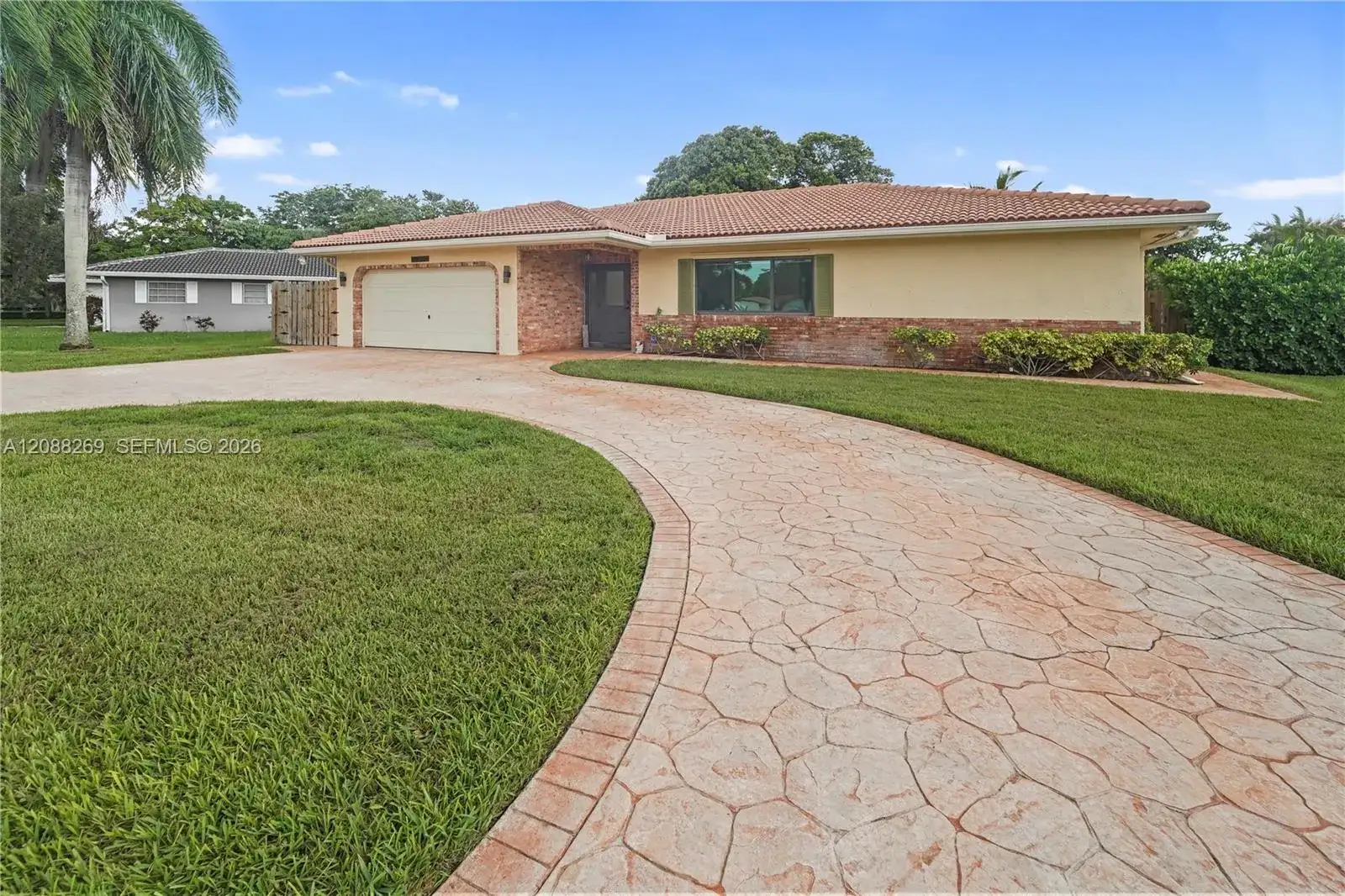 10650 NW 42nd Dr, Coral Springs FL 33065 photo 4