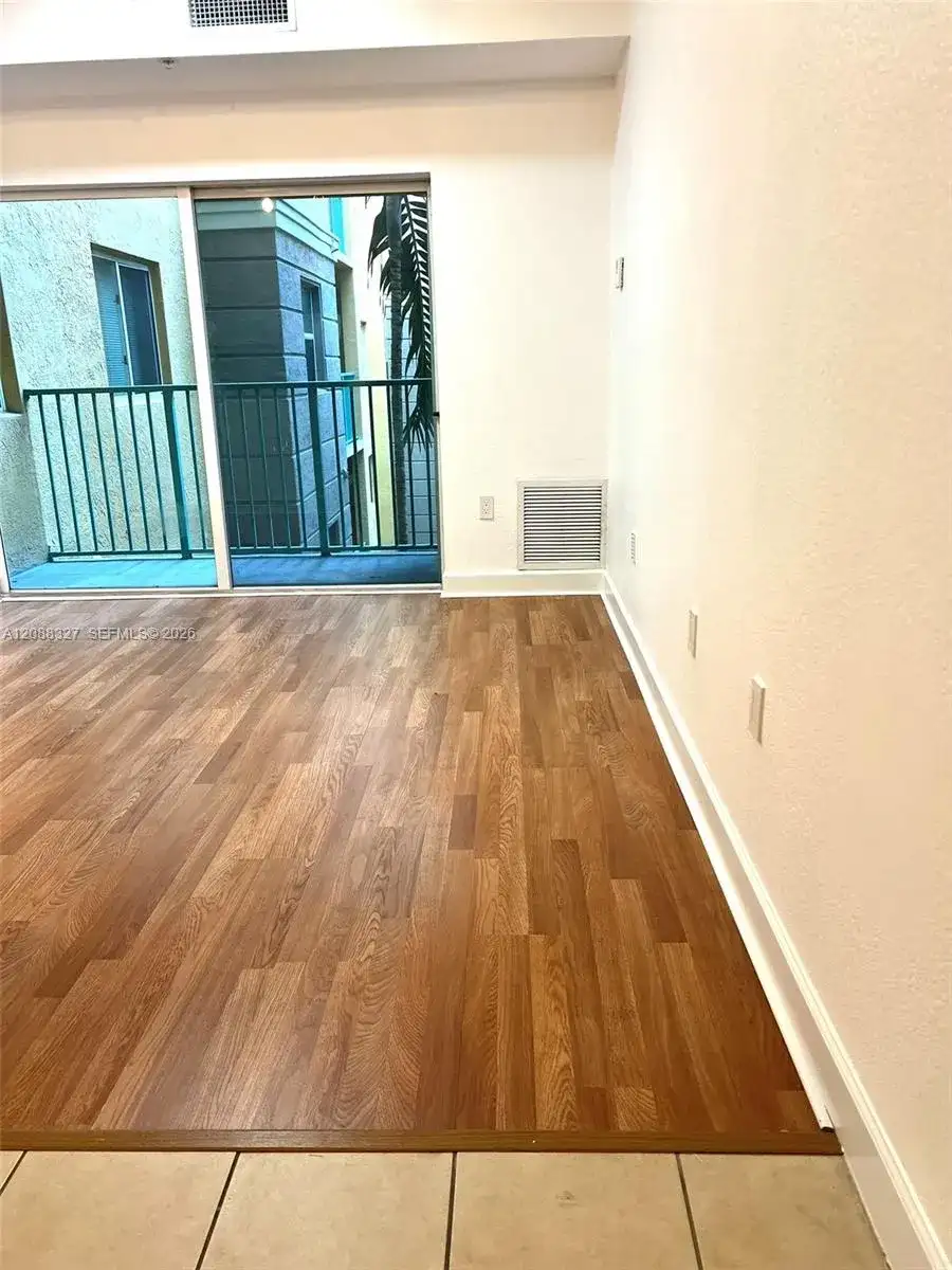 6001 SW 70th St # 346, South Miami FL 33143 photo 3