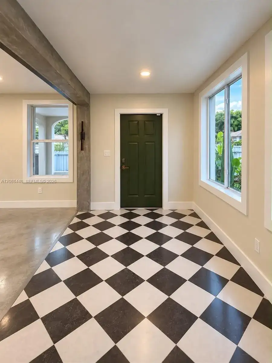 1922 NW 47th Ter, Miami FL 33142 photo 3