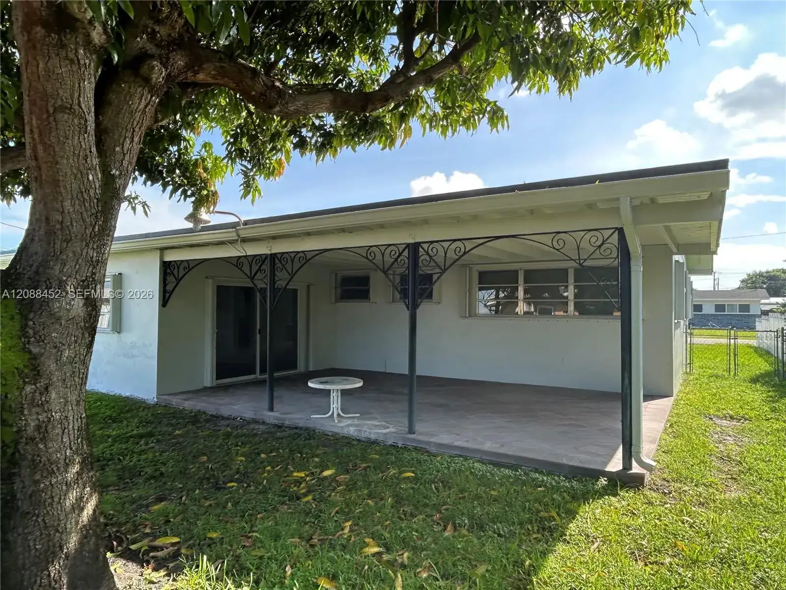 5372 W 4th Ln, Hialeah FL 33012 photo 5