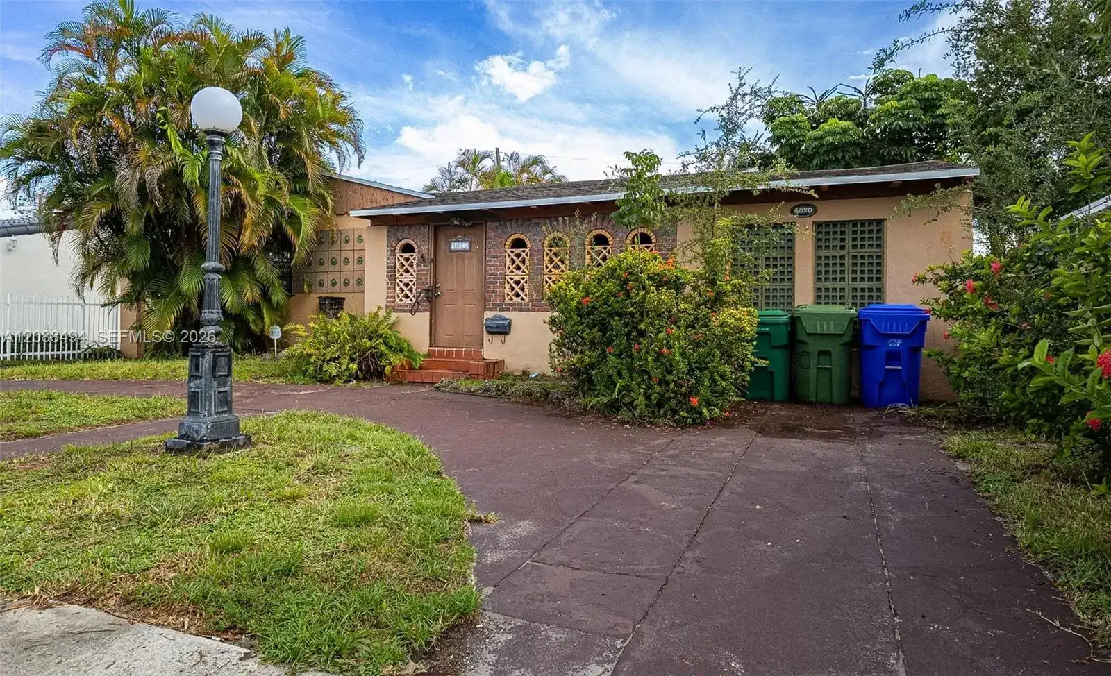 4070 NW 6th St, Miami FL 33126 photo 2