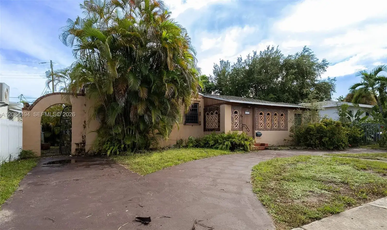 4070 NW 6th St, Miami FL 33126 photo 3