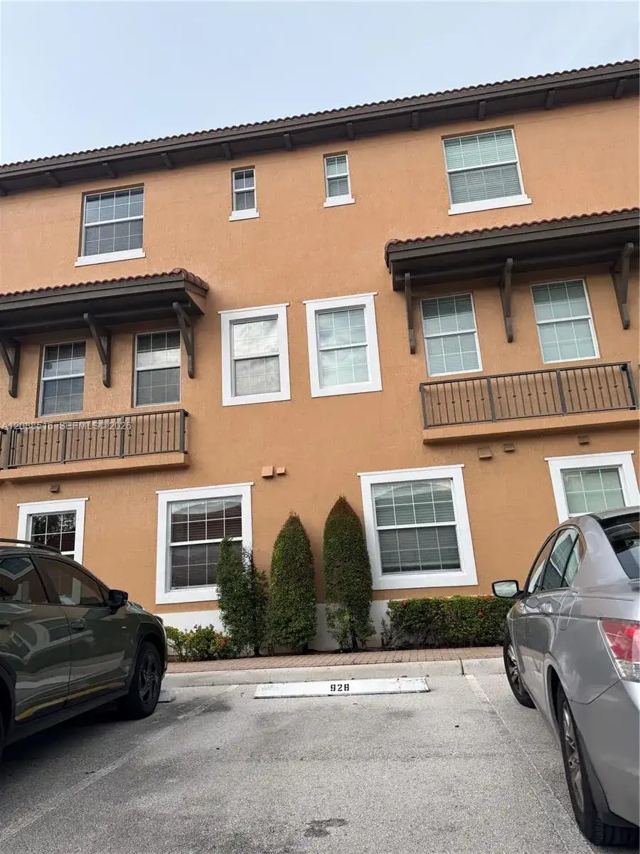 928 SW 147th Ave # 2906, Pembroke Pines FL 33027 photo 5