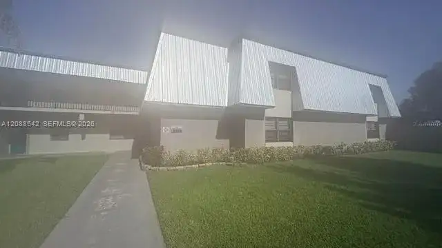 2516 S 19th St # 208, Fort Pierce FL 34982 photo 2