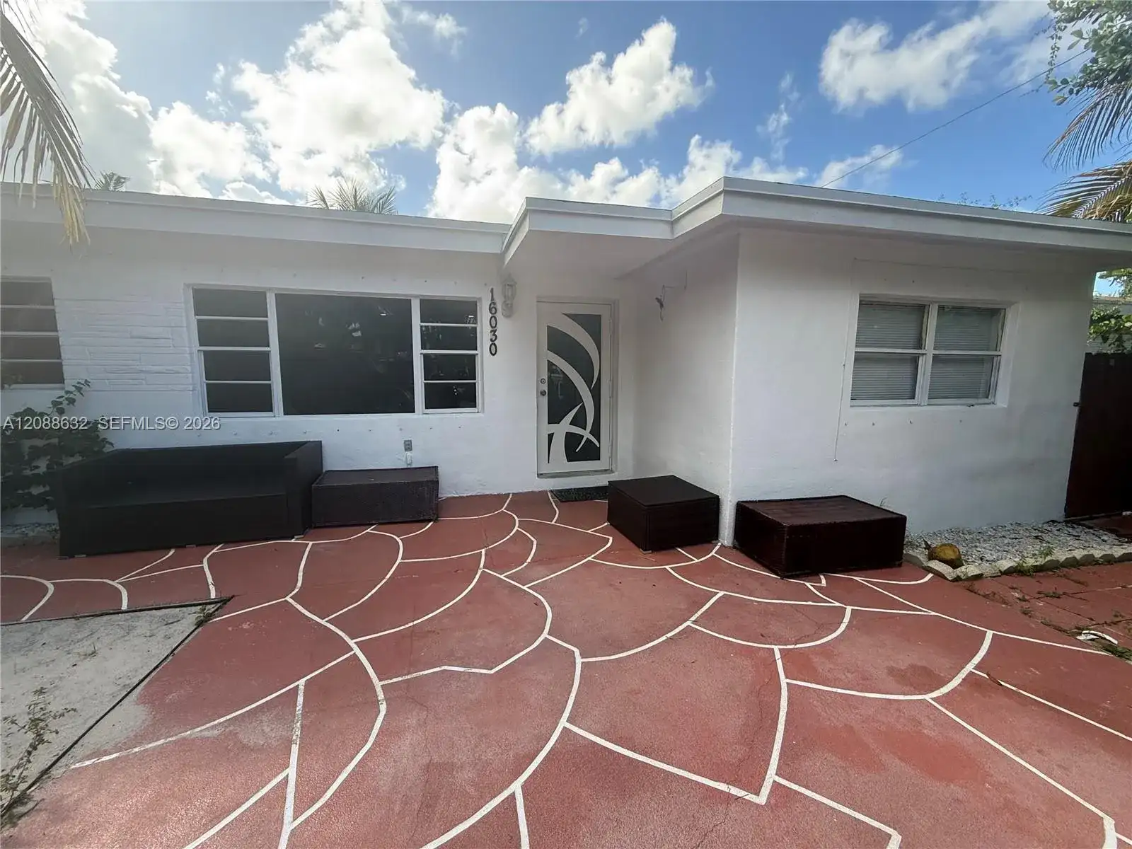16030 Miami Dr, North Miami Beach FL 33162 photo 2