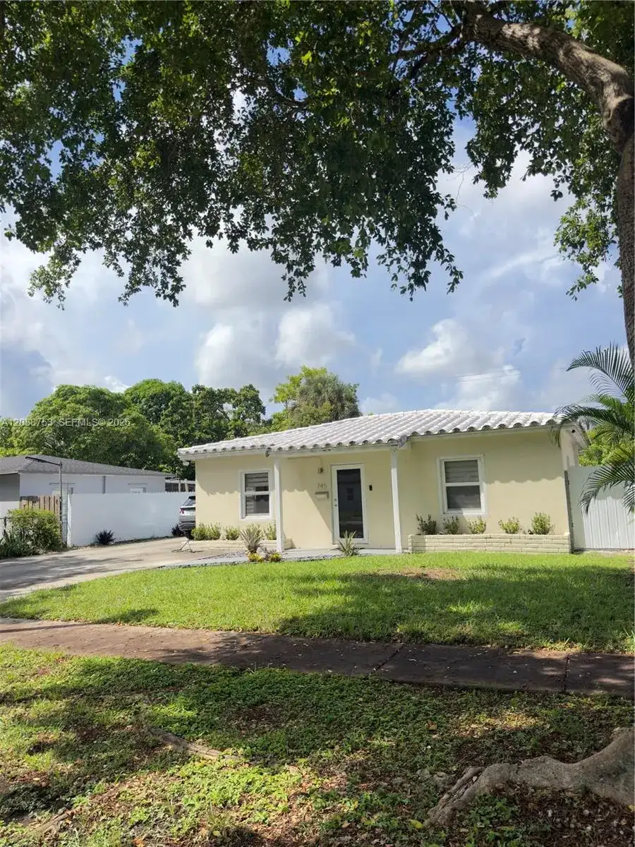 745 NW 126th St, North Miami FL 33168 photo 3